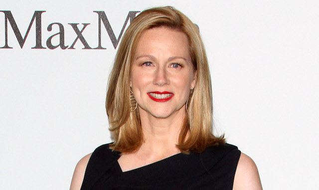 Laura Linney Joins Tom Hanks In MIRACLE ON THE HUDSON Biopic.